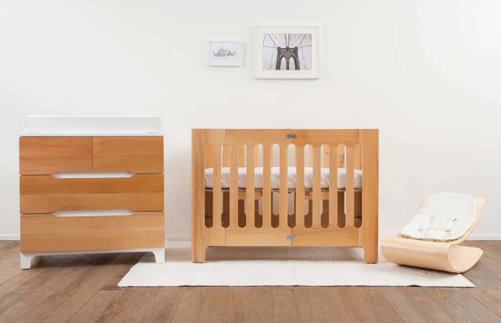 Bloom Alma összecsukható kiságy, pelenkázó komód és Coco pihenőszék