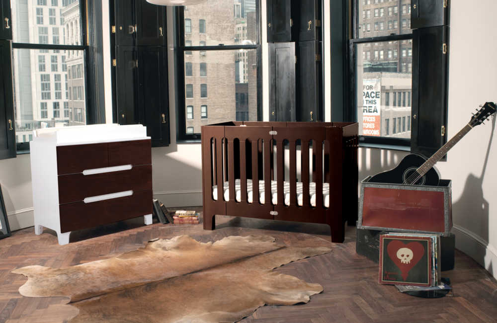 Bloom Alma összecsukható kiságy és pelenkázó komód